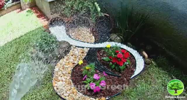 Креативная клумба из цветов и камней для украшения вашего сада. Идеи для сада