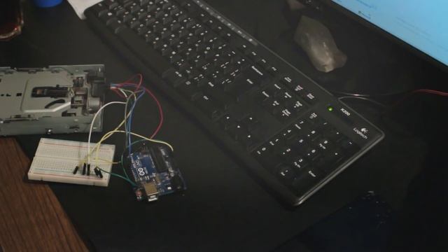 ФЛОПОТРОН НАЧАЛО | музыка на floppy дисководах и arduino смотреть онлайн