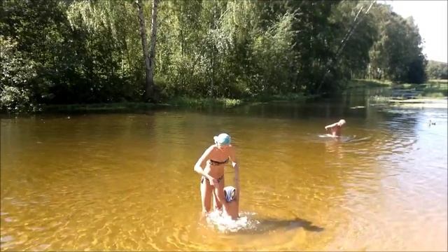 Люблю купаться на речке|Люблю воду|Краткий курс как ребенка научить не бояться воды смотреть онлайн