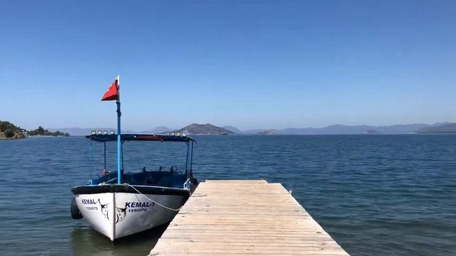 На пляже в Чалыше в Фетхие. смотреть онлайн