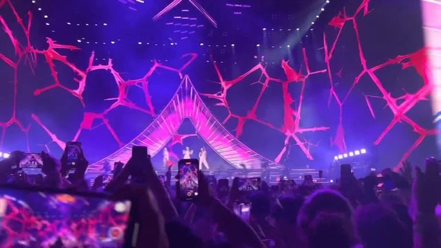 Pink venom blackpink coachella 2023 weekend 2 w/ crowd singing смотреть онлайн