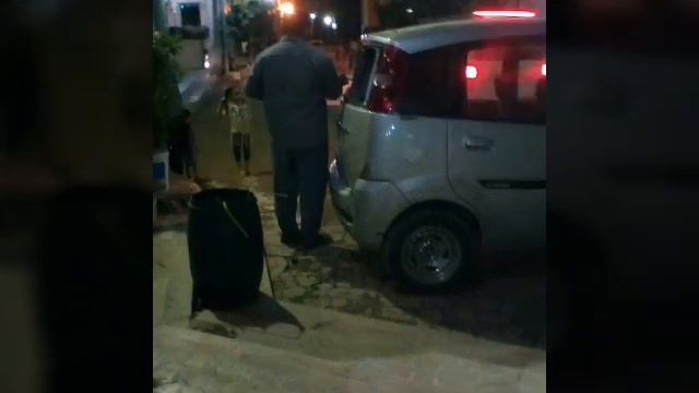 سيارة شنجان ايديا وتركيب الزجاج الخلفي смотреть онлайн