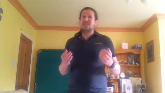Paul Francis Good sings My Love Is Like A Red Red Rose, a traditional Scottish song (a cappella) смотреть онлайн
