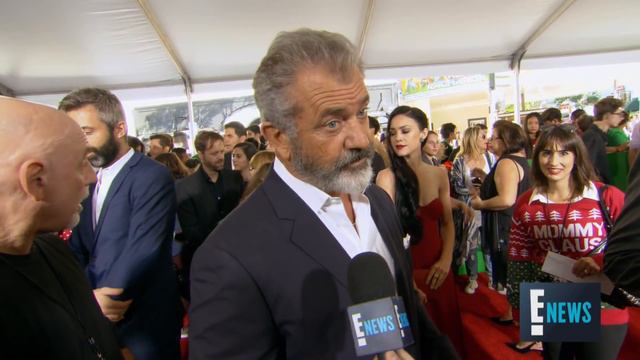 Mel Gibson Says Making "Daddy's Home 2" Was "a Hoot" | E! Red Carpet & Award Shows смотреть онлайн