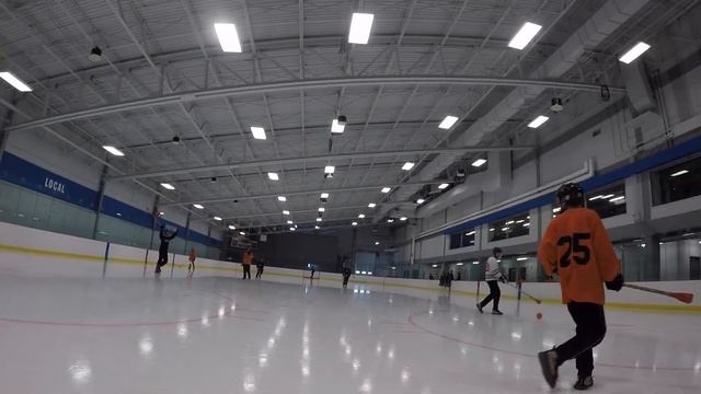 GOPRO BROOMBALL - MY FIRST BROOMBALL GAME ! смотреть онлайн