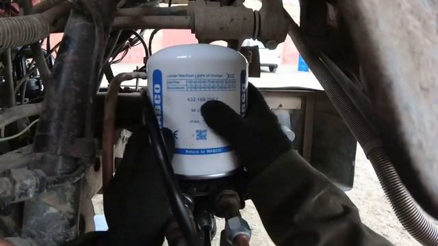 Замена фильтра на осушителе воздуха КамАЗа смотреть онлайн