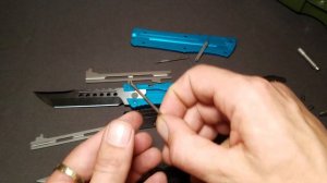 Microtech Combat Troodon Disassembly Reassembly vs. Ultratech