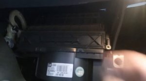 Замена салонного фильтра на Шевроле кобальт/Ravon