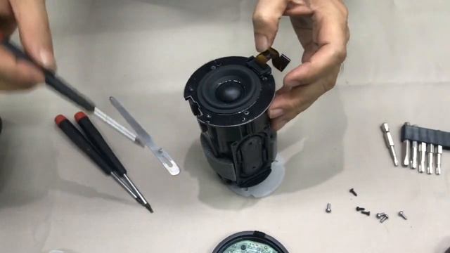 Bose Soundlink Revolve Teardown смотреть онлайн