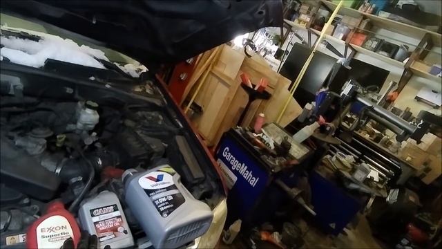 Oil Viscosity, What is it? 0W-20 vs. 20w-50, oil types & differences explained... смотреть онлайн