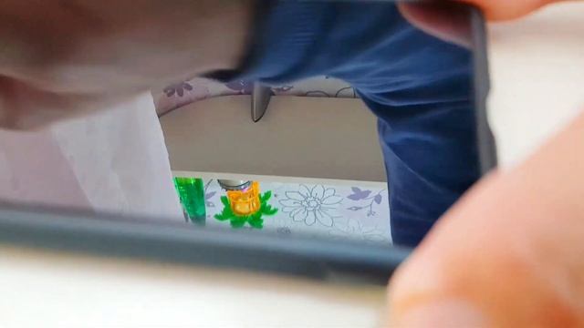 Разбила новый телефон и первые дни в школе смотреть онлайн