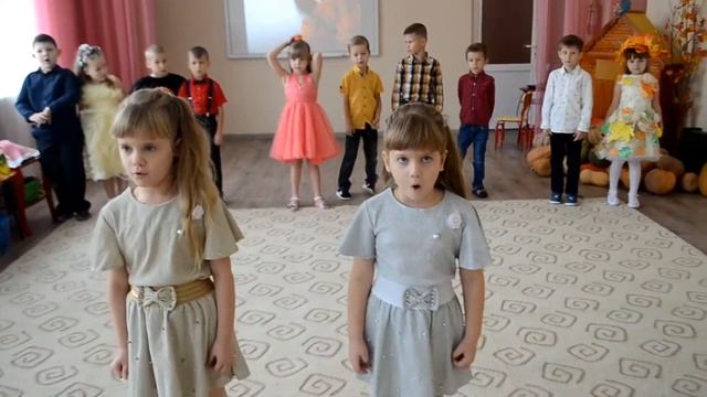 Праздник осени в детском саду 17 города Крымска смотреть онлайн
