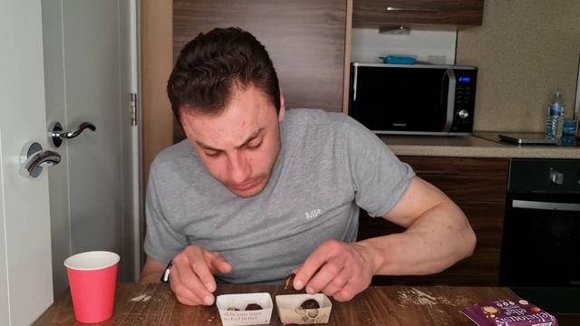 ELLA Gustari din Curmale si Ciocolata Cupe cu Caramela si Unt de Migdale смотреть онлайн