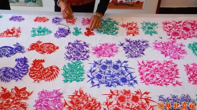 【陕北霞姐】又到重阳节，霞姐给50位老人做肉臊子面，简单调制十几盆泡菜，老人们连连称赞筋道！ смотреть онлайн