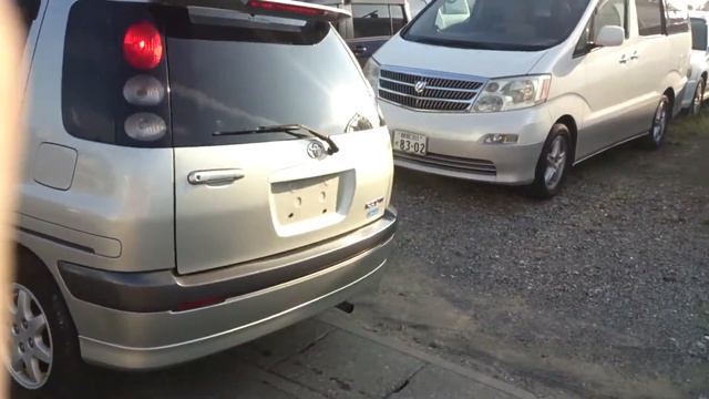 видео-тест автомобиля Toyota Raum ( EXZ10-0141934,5E-FE,серебро,2002 г. ) смотреть онлайн