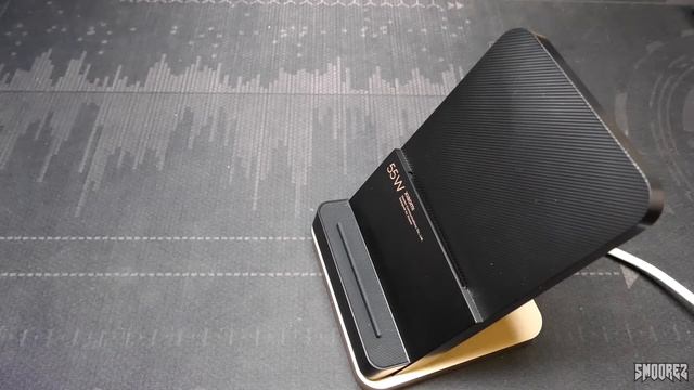 The Xiaomi 55W Wireless Charging Station...with a built in fan? (Banggood Event Review Part 1) смотреть онлайн