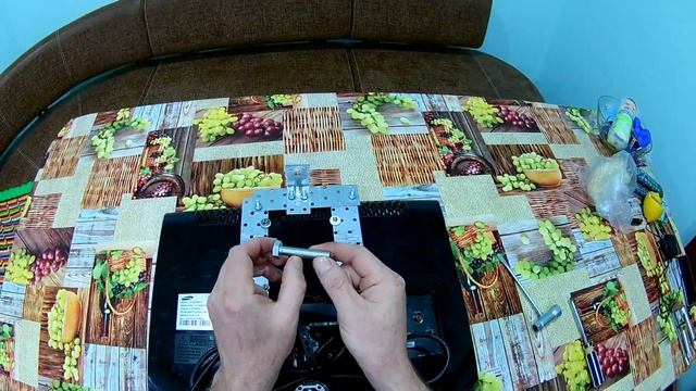 ДЕШЕВЫЙ КРОНШТЕЙН ДЛЯ ТЕЛЕВИЗОРА СВОИМИ РУКАМИ смотреть онлайн