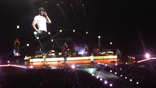 Enrique Iglesias - Bailando live in Dublin 2014 смотреть онлайн