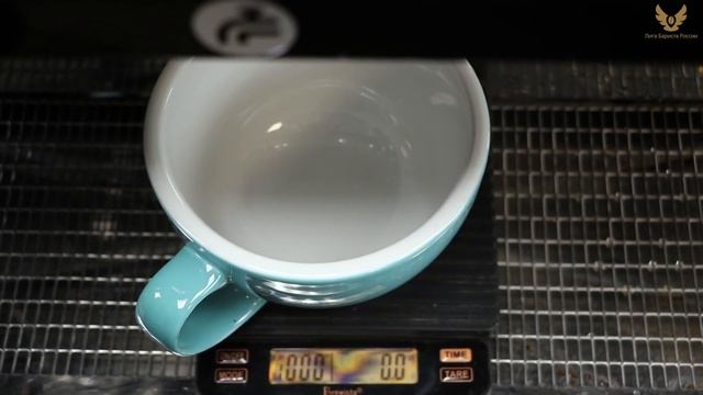 Как приготовить капучино и флэт уайт. Курсы бариста. смотреть онлайн