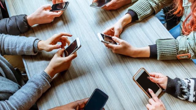 Эстафета здоровья. Телефонная зависимость смотреть онлайн