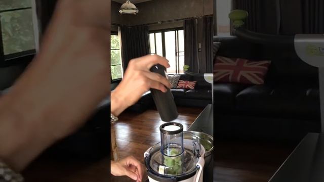 เครื่องคั้นน้ำขึ้นฉ่ายแยกกาก เครื่องคั้นน้ำผลไม้ #Tefal смотреть онлайн