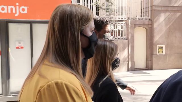 Junto a Amalia Granata, recorrimos la peatonal de Santa Fe смотреть онлайн