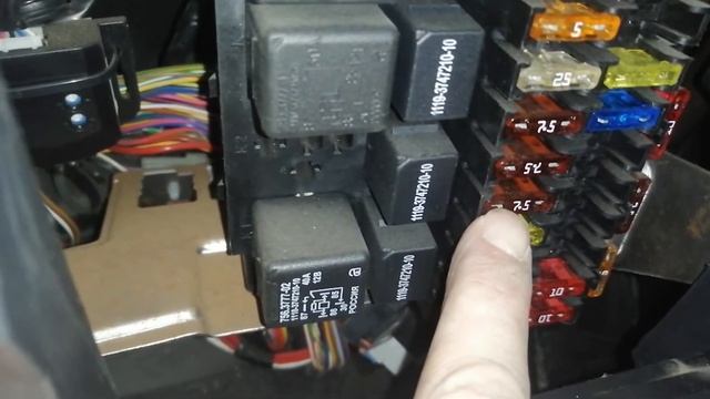 Не работает панель приборов на Lada Granta смотреть онлайн