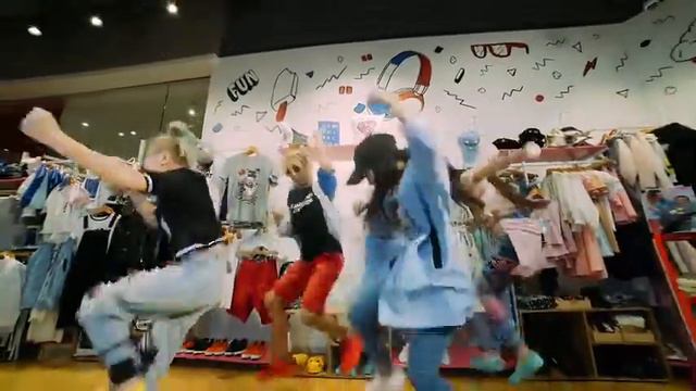 LIL DI/реклама магазина-одежды смотреть онлайн