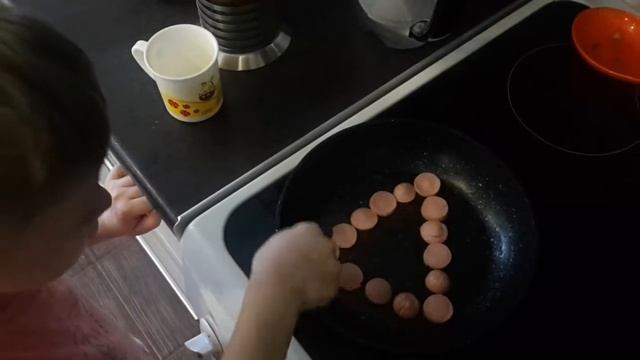 Геометрия и алгебра в сковородке. Изучаем равносторонний треугольник смотреть онлайн