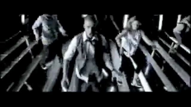 Girl Talk - Hands In The Air (Fan Video) смотреть онлайн