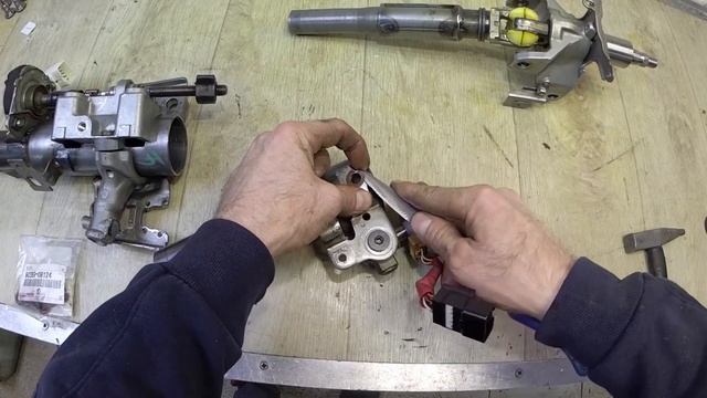 LEND CRUISER 100 СТУК В РУЛЕВОЙ КОЛОНКЕ смотреть онлайн