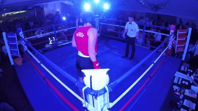 Ultra White Collar Boxing | Wakefield | Henry Grainger VS Ben Gibson смотреть онлайн