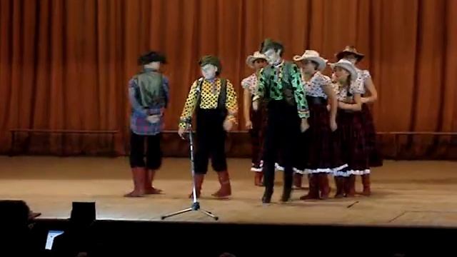 Анс. Млада г.Евпатория танец КАНТРИ смотреть онлайн