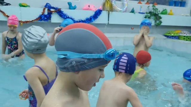 Детский праздник в бассейне смотреть онлайн