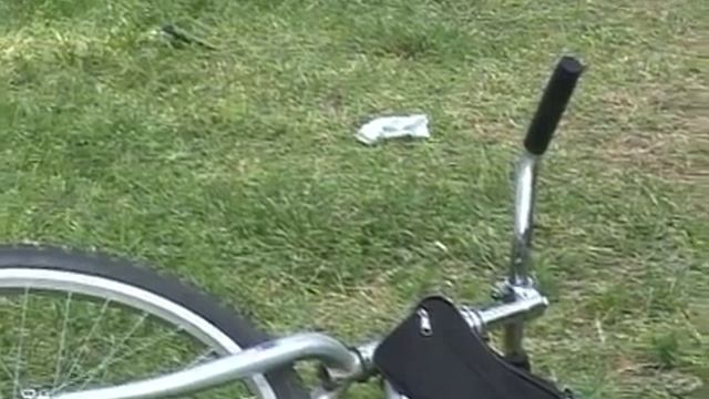 В Череповце 70-летний велосипедист не смог объехать машину и получил тяжелые травмы смотреть онлайн