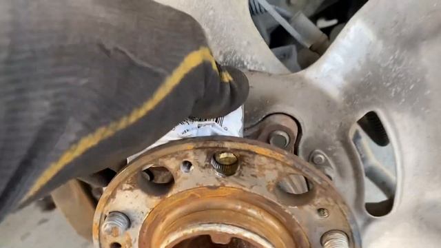 Hyundai Equus 2013 Lug Bolt ￼replacement