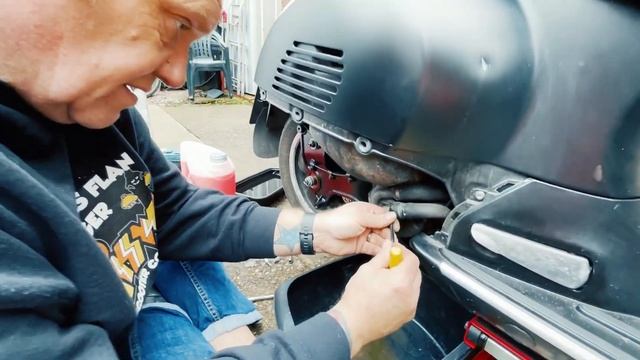 Vespa GTS | COOLANT Replacement