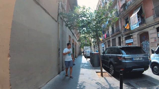 Barcelona Walk of Raval District - Catalonia, Spain смотреть онлайн