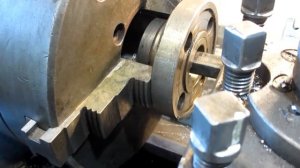 Шпон паз на ТОКАРНОМ станке??? а что, так можно  было что ли??? \ ДОЛБИМ паз!!!