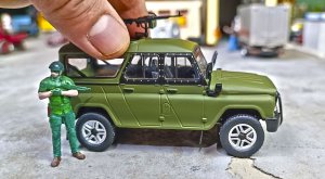 Моделька УАЗ ГУСАР С ПУЛЕМЕТОМ масштаб 1/43. Про машинки.