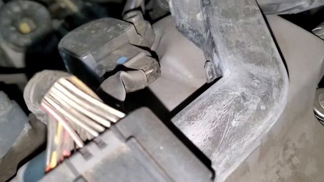2001, 2002, 2003, 2004, 2005 & 2006 Acura MDX - Both A/F (Air / Fuel) Ratio Sensors Locations смотреть онлайн