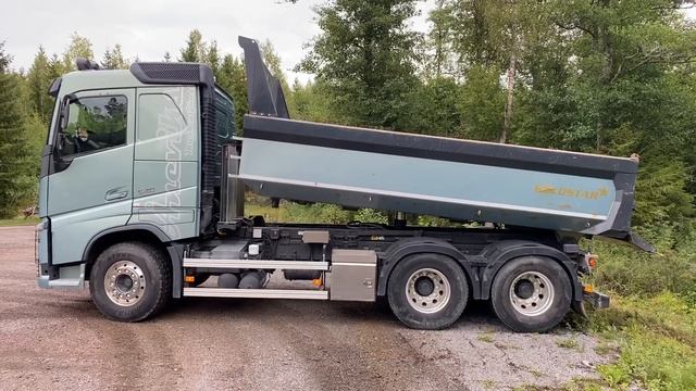 Köp dumperbil Volvo FH 540 6*4 på Klaravik.se смотреть онлайн