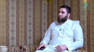 Можно ли женщине открывать аурат перед другой женщиной? | Шейх Халид аль-Фулейдж