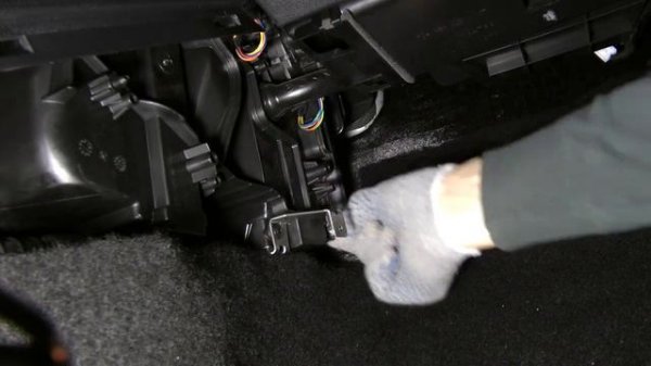 ФИЛЬТР САЛОНА ВЕСТА ДЕМОНТАЖ МОНТАЖ БЕЗ СНЯТИЯ БАРДАЧКА