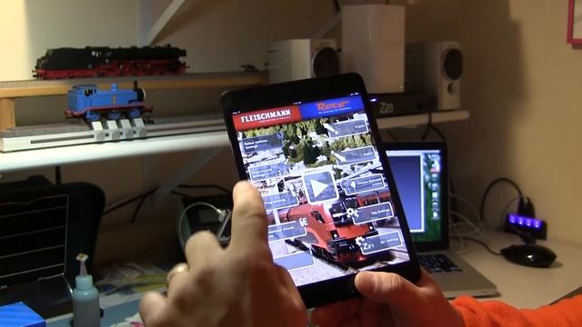 Roco Z21 Marklin Motorola and DCC AirPort Time Capsule 2TB смотреть онлайн