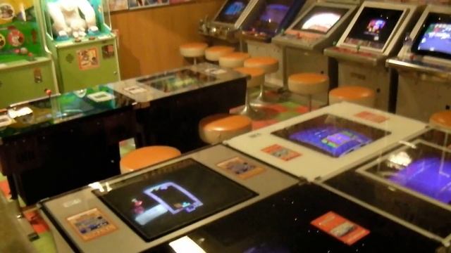 oldschool arcade at Odaiba Decks, Tokyo смотреть онлайн