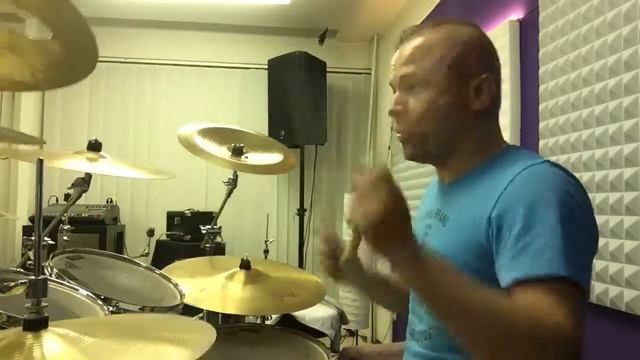 Lenny Kravitz - are u gonna go my way drum cover смотреть онлайн