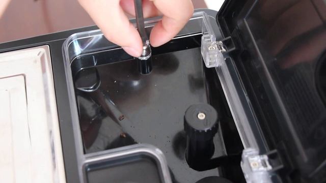 MEROL Coffee Machine-how to open the bean container смотреть онлайн