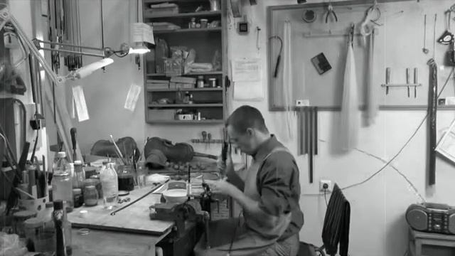 Вставка волоса в смычок "Горонок. Струнные Инструменты" смотреть онлайн