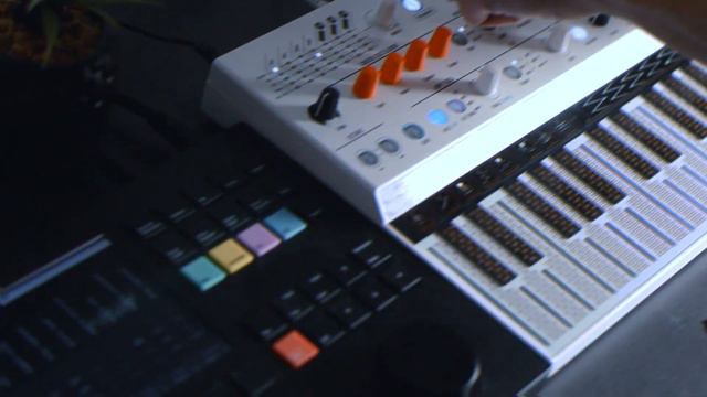 Perfect combo - @Arturia Microfreak & @Polyend Tracker смотреть онлайн